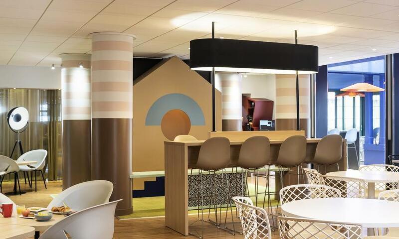 Disneyland Appartements familial avec piscine intérieur et navette gratuite Serris Extérieur photo