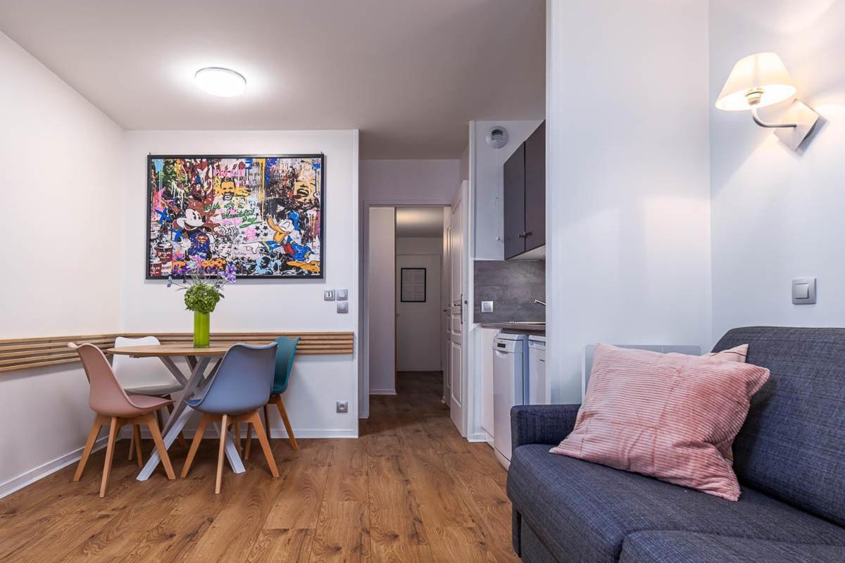 Disneyland Appartements familial avec piscine intérieur et navette gratuite Serris Extérieur photo