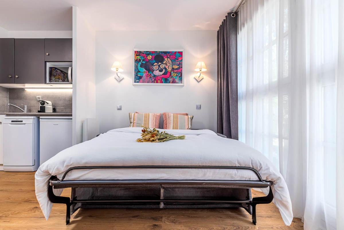 Disneyland Appartements familial avec piscine intérieur et navette gratuite Serris Extérieur photo