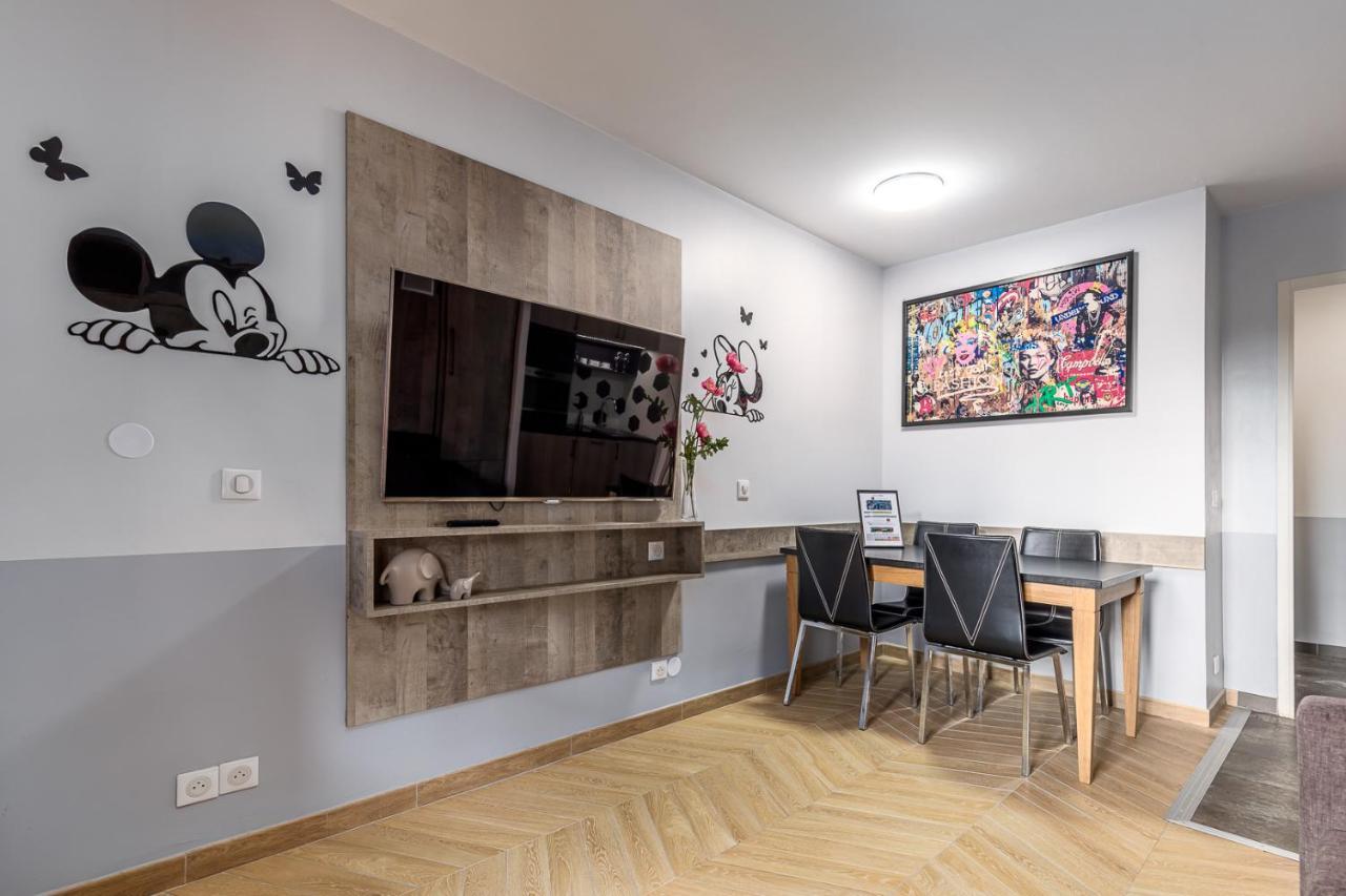 Disneyland Appartements familial avec piscine intérieur et navette gratuite Serris Extérieur photo