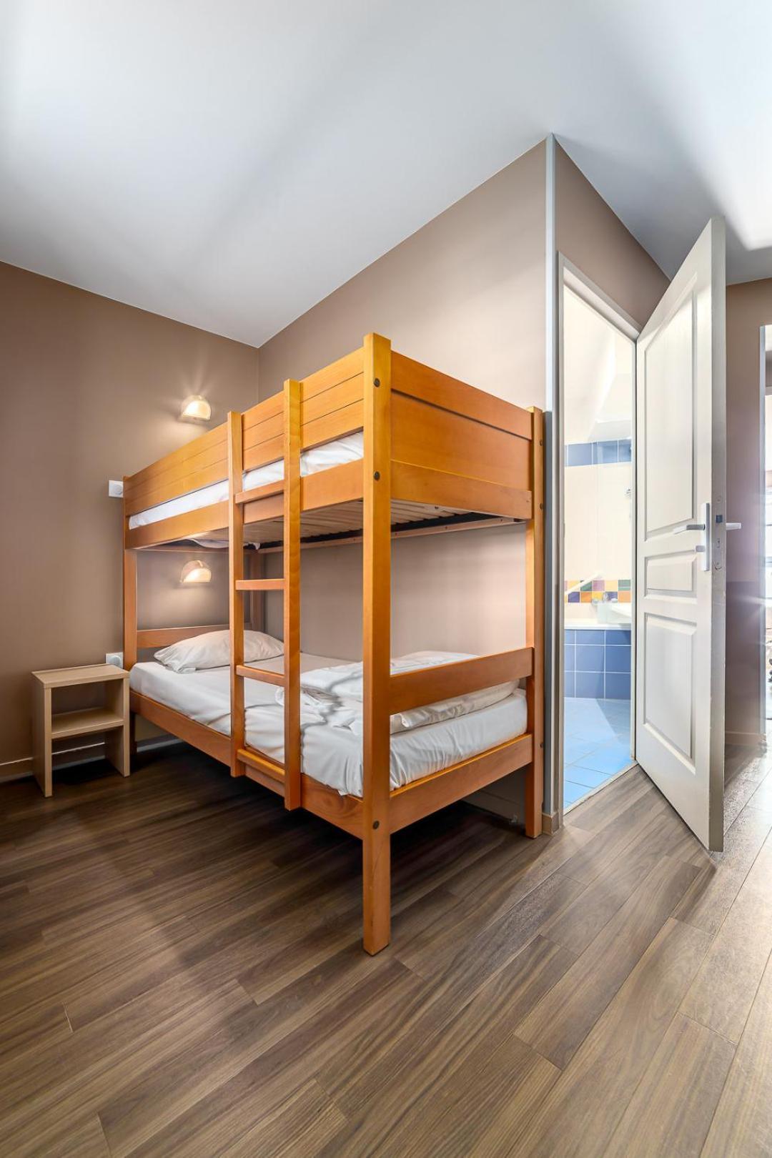 Disneyland Appartements familial avec piscine intérieur et navette gratuite Serris Extérieur photo