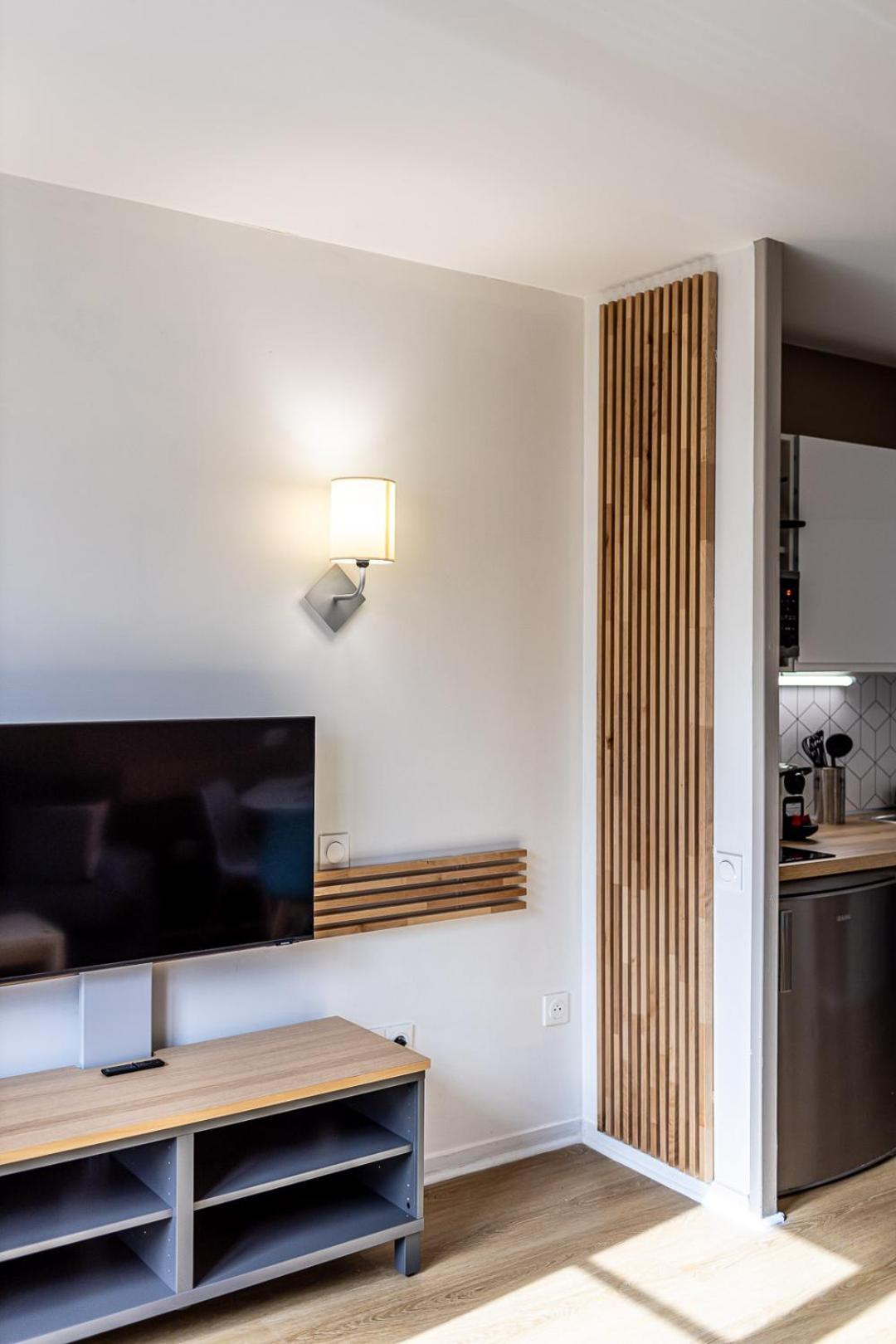 Disneyland Appartements familial avec piscine intérieur et navette gratuite Serris Extérieur photo